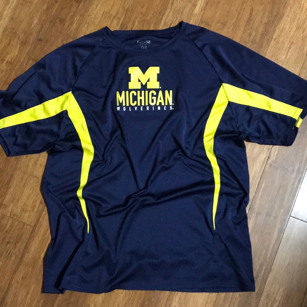 Michigan Wolverines size large/XLarge